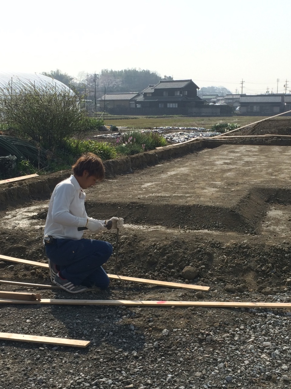 基礎工事が始まります