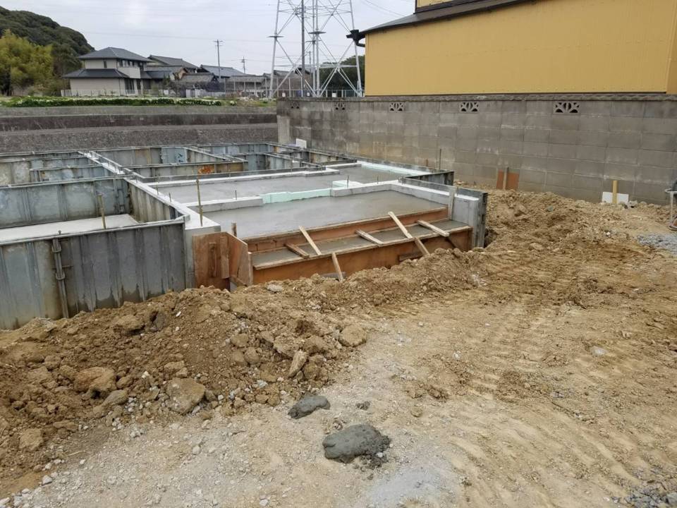 基礎工事